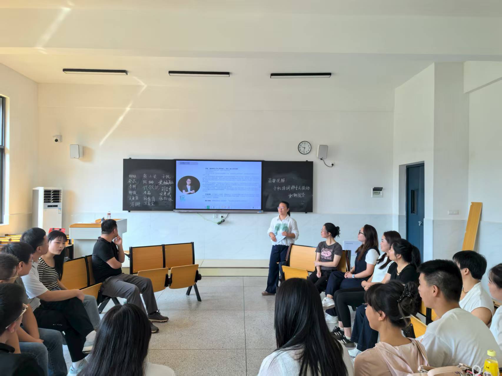 a44dd1ef2781c480e6207ca9cba7afa2.jpg a44dd1ef2781c480e6207ca9cba7afa2.jpg